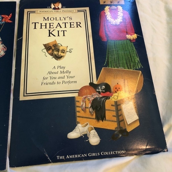 American Girl Molly’s Theater Kit For Four Imaginary Creative Fun Themes - Picture 1 of 2